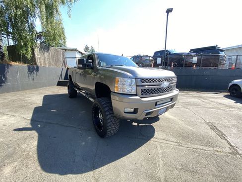 Used 2013 Chevrolet Silverado 2500 LTZ w/ LTZ Plus Package AWD/4WD image 8