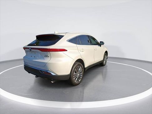 Certified 2021 Toyota Venza XLE w/ Softex Package AWD/4WD image 10