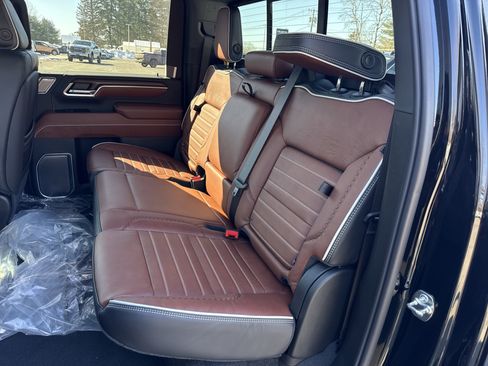 New 2026 GMC Sierra 2500 Denali Ultimate w/ Max Trailering Package image 15