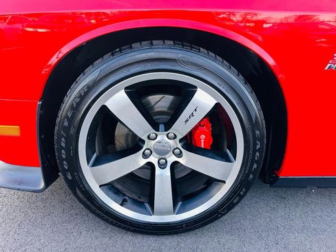 Used 2014 Dodge Challenger SRT8 image 14