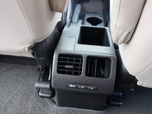 Used 2012 MAZDA MAZDA5 Touring w/ Moonroof & Audio Pkg image 18