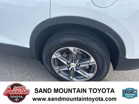 Used 2023 Chevrolet Blazer LT image 12