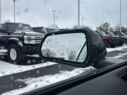 Used 2025 Ford Mustang Premium image 41