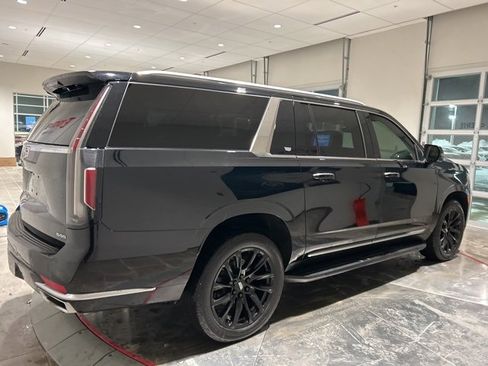 Used 2021 Cadillac Escalade ESV Premium Luxury w/ LPO, Floor Liner Package image 8