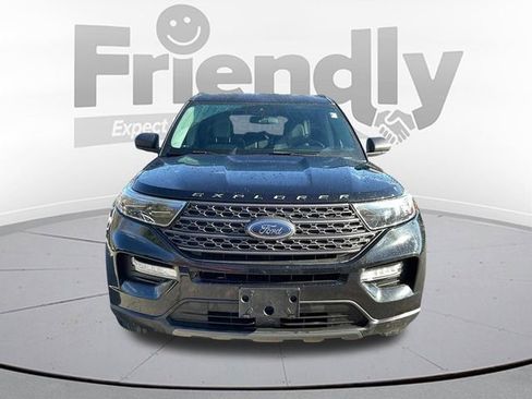 Used 2021 Ford Explorer XLT w/ Equipment Group 202A AWD/4WD image 2