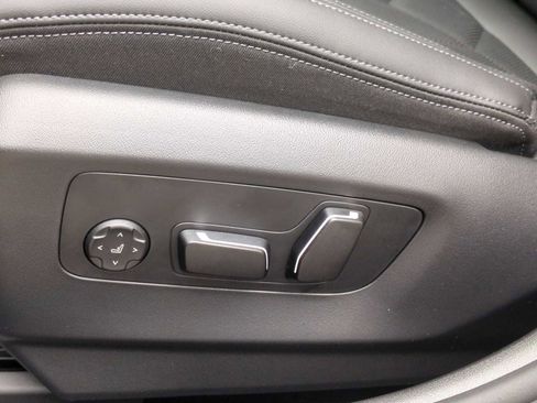 New 2025 BMW i5 xDrive40 w/ M Sport Package image 18