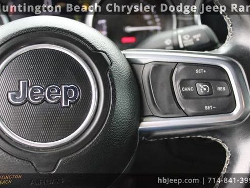 Used 2022 Jeep Wrangler Unlimited Sahara image 18