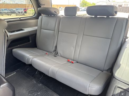 Used 2018 Toyota Sequoia Platinum AWD/4WD image 31