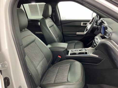 Used 2022 Ford Explorer Timberline w/ Timberline Technology Package image 15