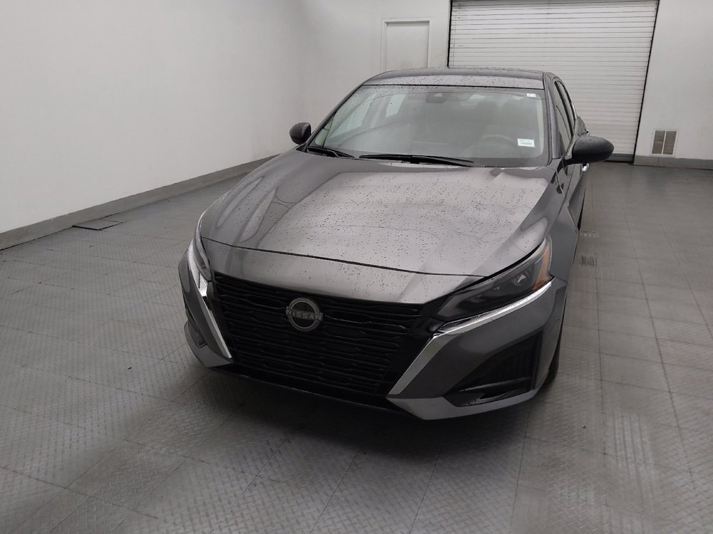 Used 2025 Nissan Altima 2.5 SV FWD image 15