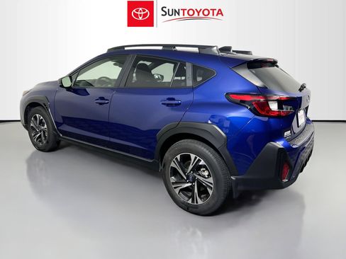 Used 2025 Subaru Crosstrek 2.0i Premium AWD/4WD image 2