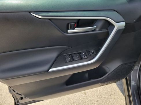 Used 2025 Toyota RAV4 XLE image 13