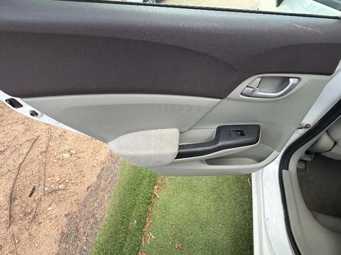 Used 2012 Honda Civic LX image 18