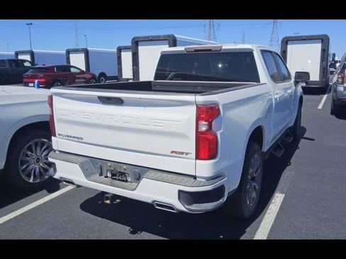 Used 2021 Chevrolet Silverado 1500 RST AWD/4WD image 2