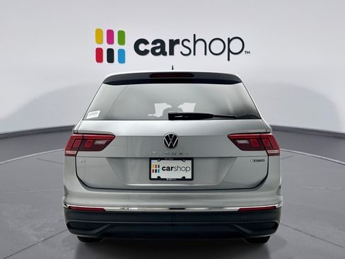 Used 2024 Volkswagen Tiguan SE AWD/4WD image 4
