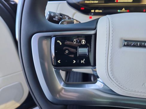 New 2025 Land Rover Range Rover SE image 19