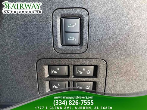 Used 2025 Nissan Armada Platinum Reserve AWD/4WD image 30