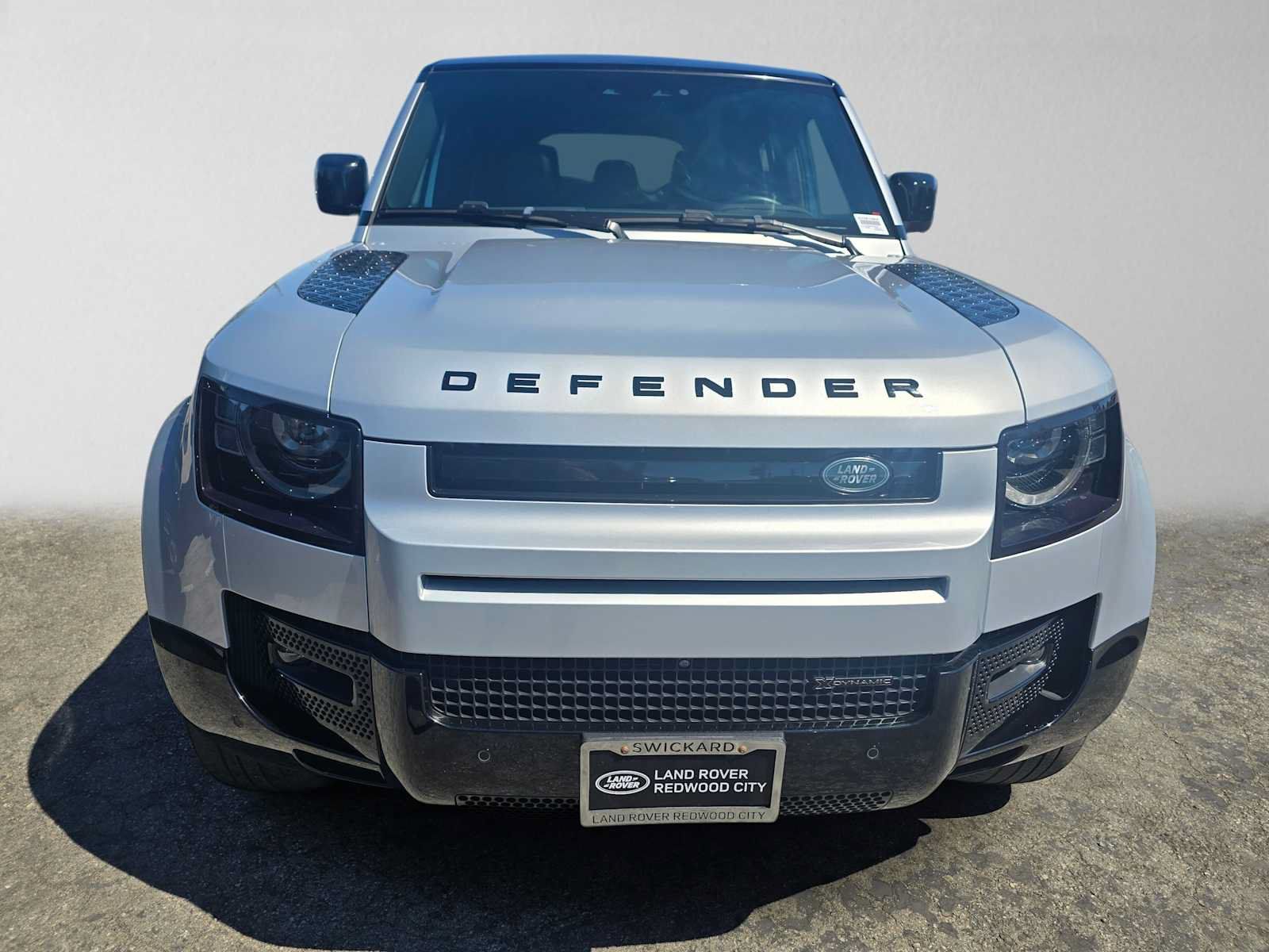 Used 2023 Land Rover Defender 110 X-Dynamic SE AWD/4WD image 8