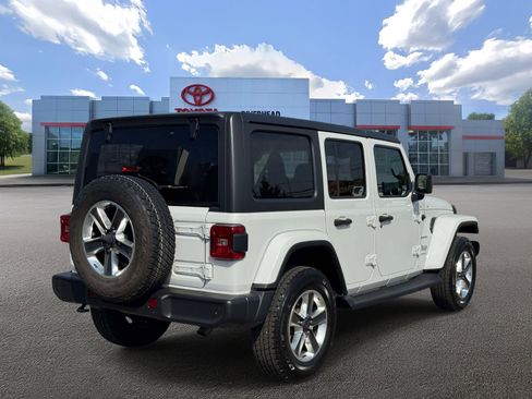 Used 2021 Jeep Wrangler Unlimited Sahara w/ Dual Top Group AWD/4WD image 6