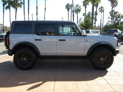 New 2026 Ford Bronco Outer Banks w/ Sasquatch Package AWD/4WD image 5