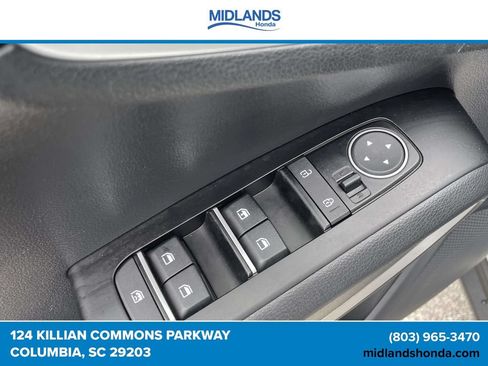 Used 2025 Kia Soul LX w/ LX Technology Package FWD image 14