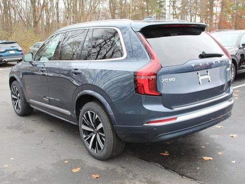 New 2026 Volvo XC90 B5 Core w/ Protection Package Premier image 5