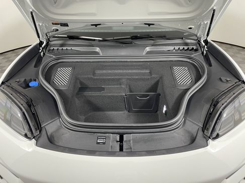 New 2025 Porsche Macan Turbo Electric image 22