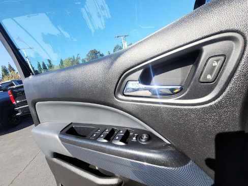 Used 2018 Chevrolet Colorado Z71 image 20