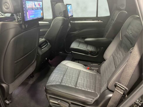 Certified 2026 Cadillac Escalade Platinum Sport w/ LPO, Floor Liner Package image 21