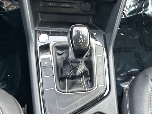 Used 2024 Volkswagen Taos SE image 17