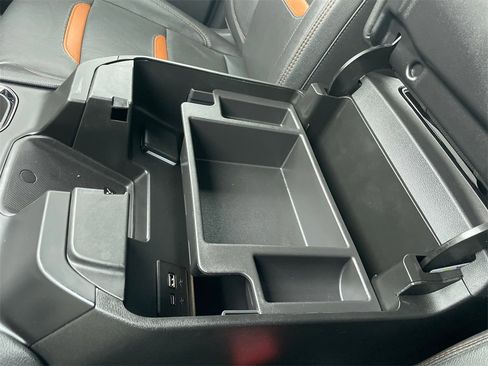 Used 2025 GMC Sierra 2500 AT4 w/ AT4 Premium Plus Package image 18