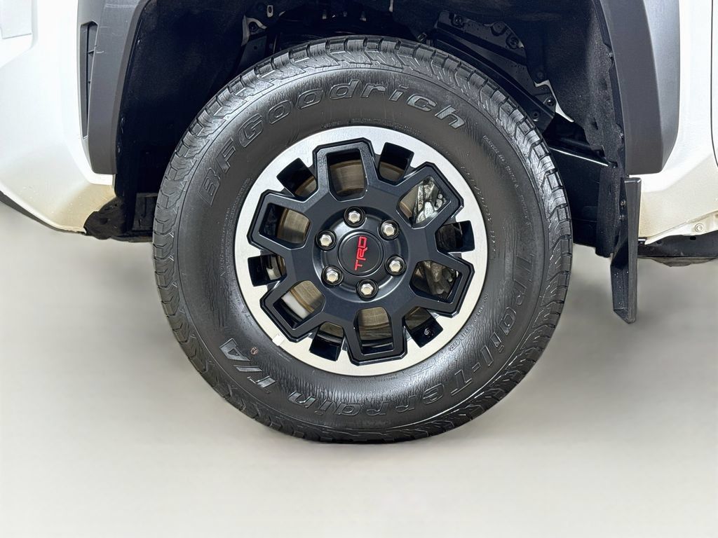 Used 2024 Toyota Tacoma TRD Off-Road AWD/4WD image 25