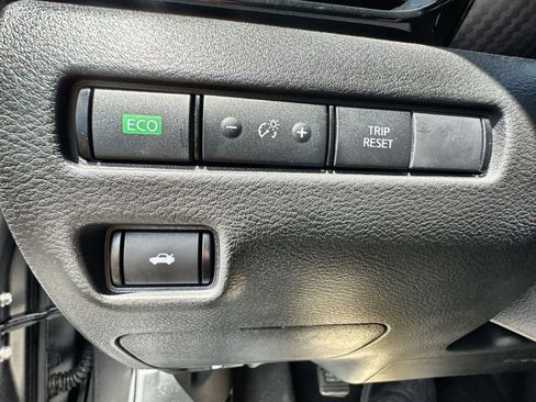 Used 2025 Nissan Sentra SV w/ Trunk Package FWD image 17