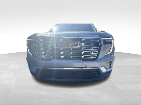 Used 2024 GMC Acadia Denali w/ Super Cruise Package FWD image 2