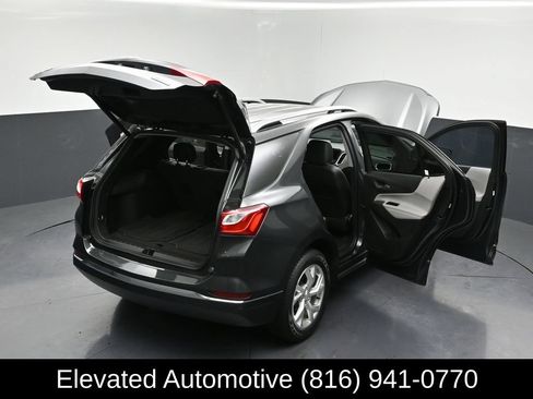 Used 2018 Chevrolet Equinox Premier FWD image 32