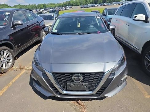 Used 2022 Nissan Altima 2.5 S FWD image 2