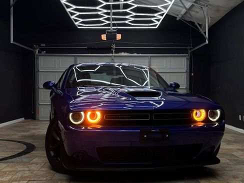 Used 2022 Dodge Challenger R/T w/ Performance Handling Group RWD image 1