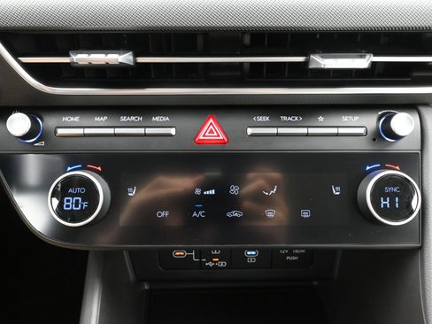 Certified 2025 Hyundai Sonata SEL image 18