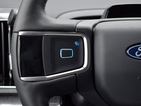 New 2026 Ford Expedition Max Platinum AWD/4WD image 9