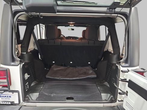 Used 2017 Jeep Wrangler Unlimited Sport image 14