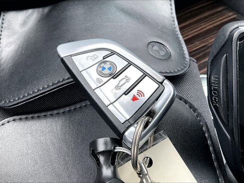 Used 2019 BMW 530i xDrive image 15