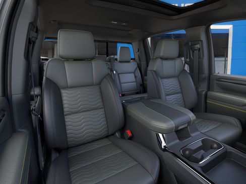New 2026 Chevrolet Silverado 2500 ZR2 w/ LPO, Dark Essentials Package AWD/4WD image 16