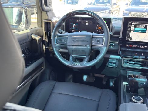Used 2024 GMC Hummer EV 3X image 31