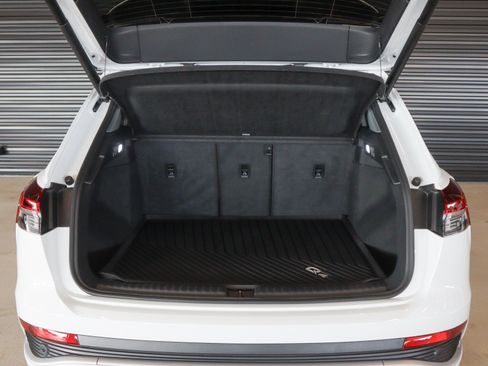 Used 2023 Audi Q4 e-tron Premium Plus AWD/4WD image 30