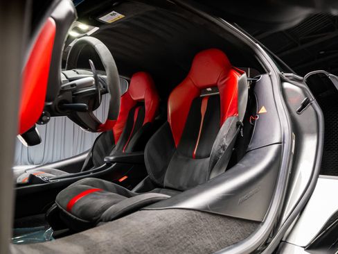 Used 2017 McLaren 570S Coupe RWD image 44