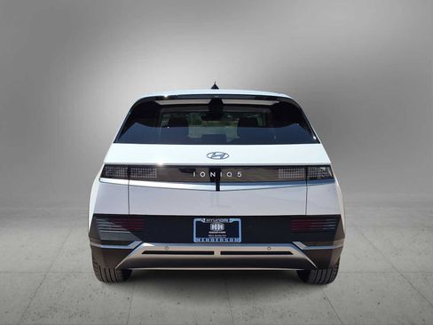 Certified 2024 Hyundai Ioniq 5 SEL RWD image 7