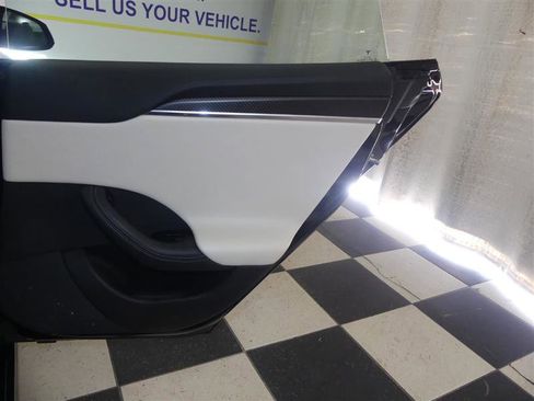 Used 2022 Tesla Model S Plaid AWD/4WD image 25