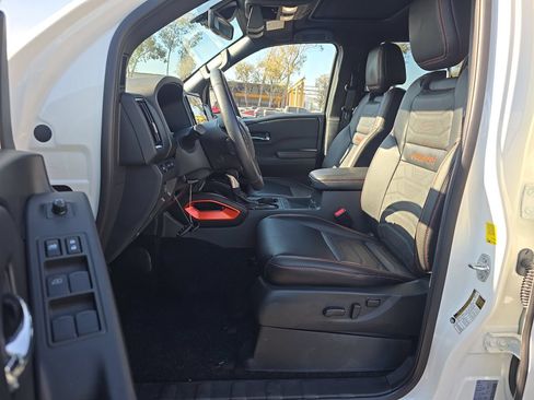 Used 2025 Nissan Frontier PRO-4X w/ Pro Premium Package AWD/4WD image 8