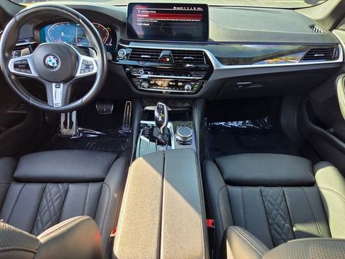 Used 2022 BMW 530i xDrive w/ M Sport Package AWD/4WD image 12
