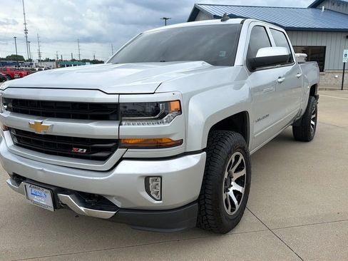 Used 2018 Chevrolet Silverado 1500 LT w/ All Star Edition AWD/4WD image 2